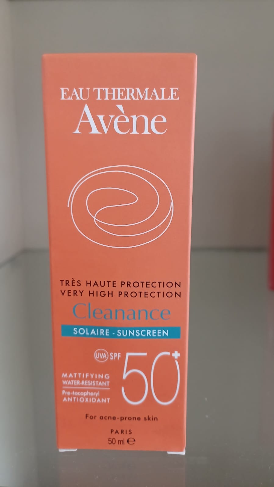 Avene Eau Thermal Ultra Light Fluid SPF50+ Sunscreen High Protection Refreshing Face Sun Care For Oil Acne Skin 50ml