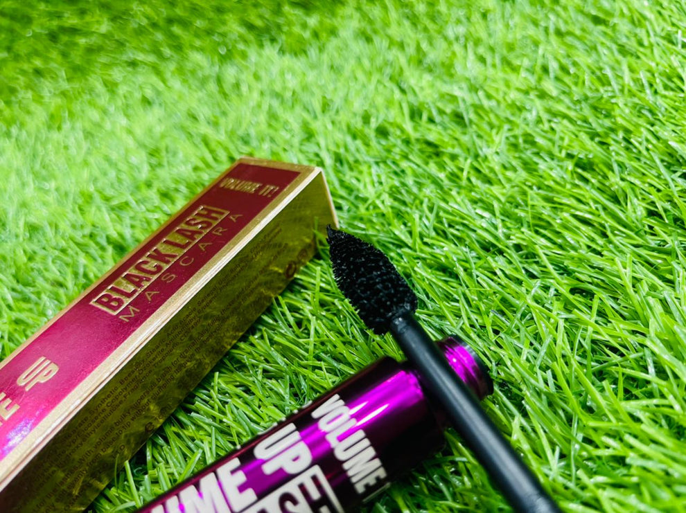 EMELIE VOLUME UP BLACK LASH MASCARA